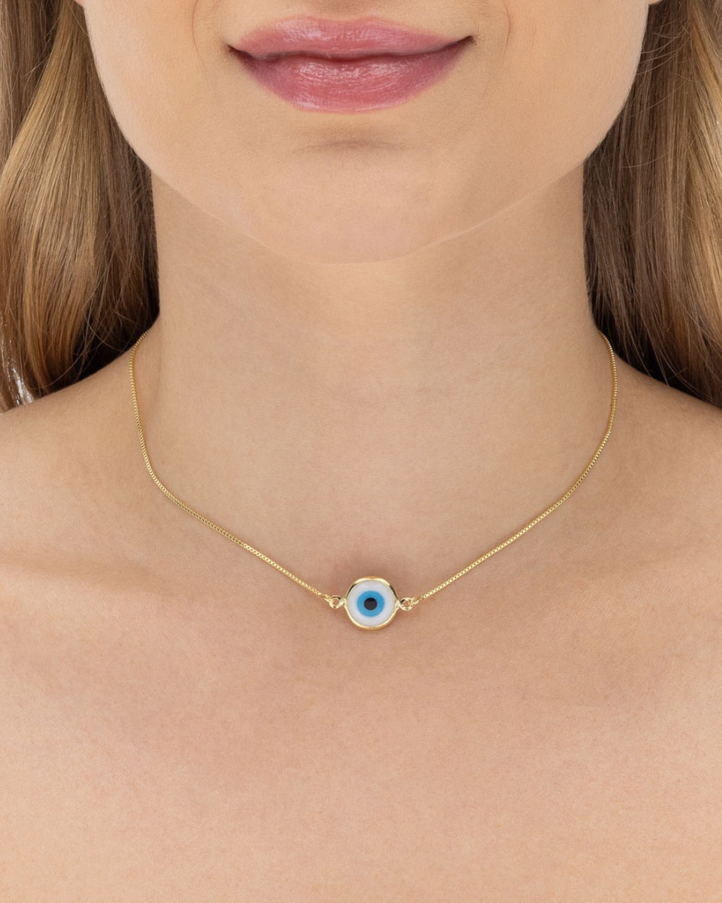 Choker olho grego feminino banhado a ouro 18k com corrente veneziana usado no pescoço — semijoia Papoula