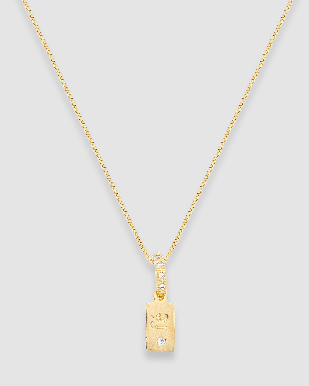 colar-placa-fe-dourada-papoula-blessed-be-3