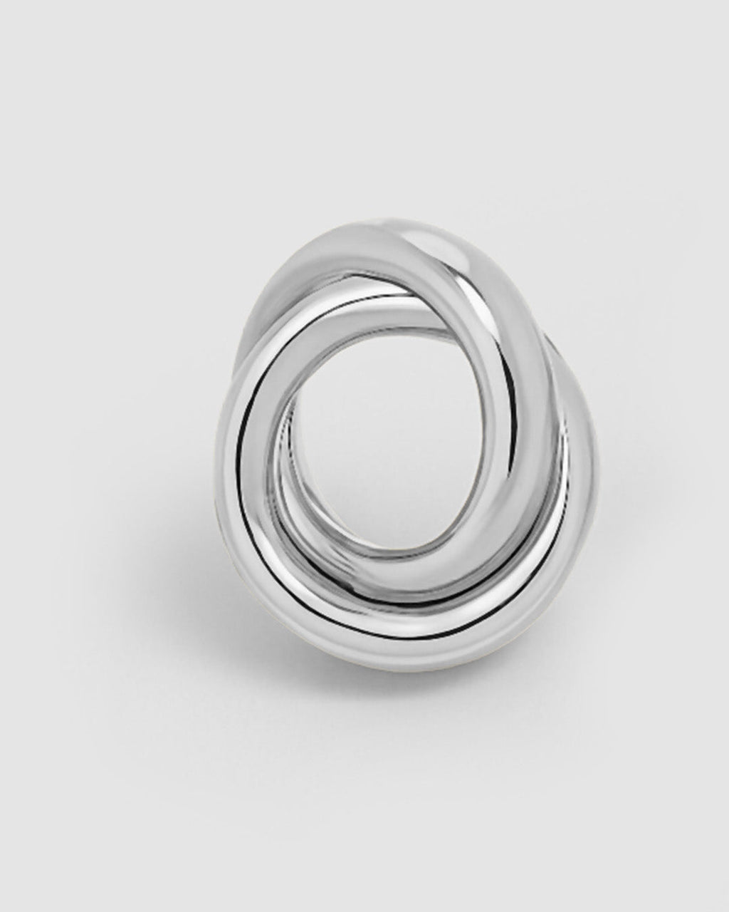 brinco-circulo-entrelacado-prateado-papoula-fio-3