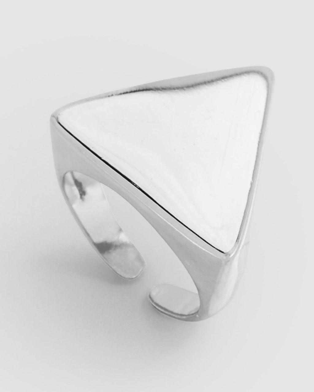 anel-ajustavel-triangulo-prateado-papoula-geometrica-1