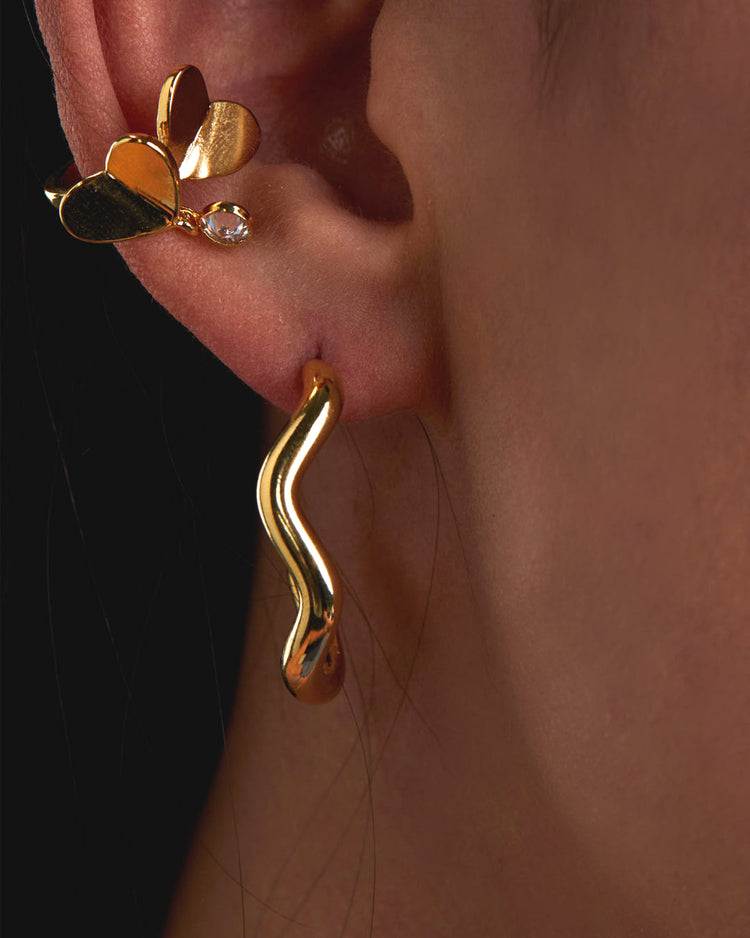 piercing-fake-coracoes-com-pingente-dourada-papoula-infinity-2