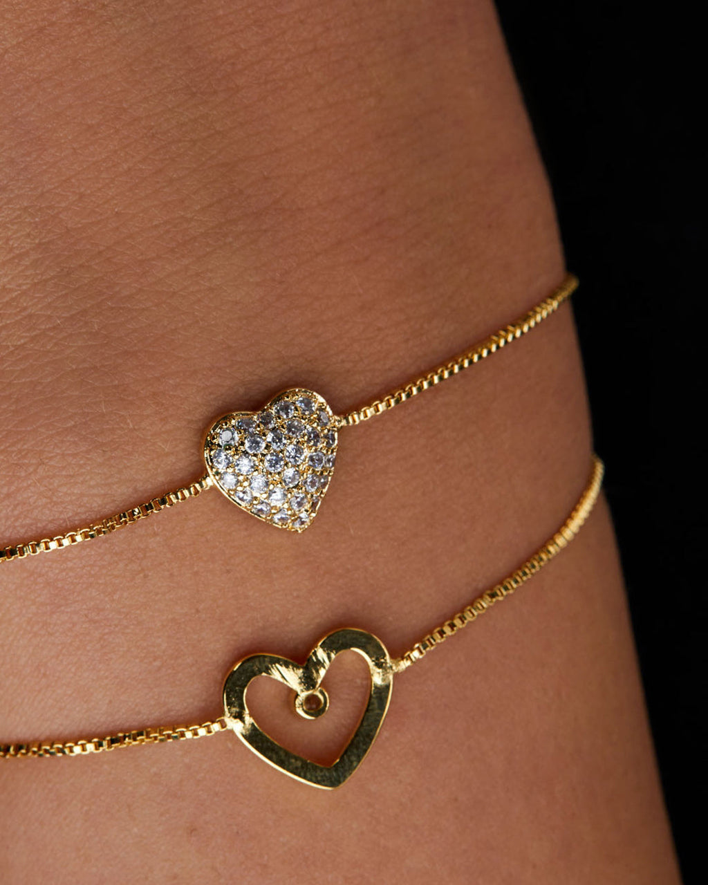 pulseira-ajustavel-coracao-cravejado-dourada-papoula-infinity-2