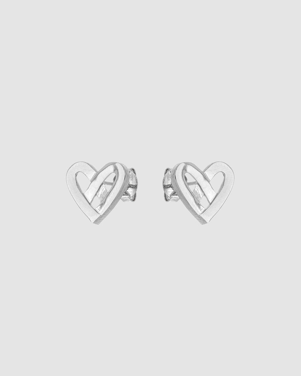 brinco-coracao-entrelacados-prateado-papoula-infinity-1
