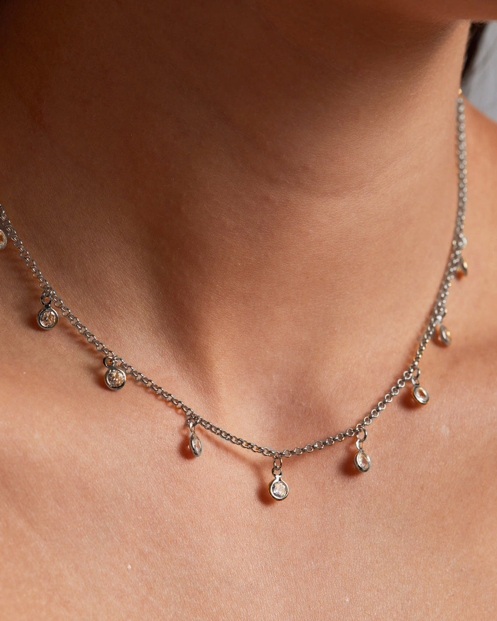 choker-prateado-papoula-pontos-de-luz-2