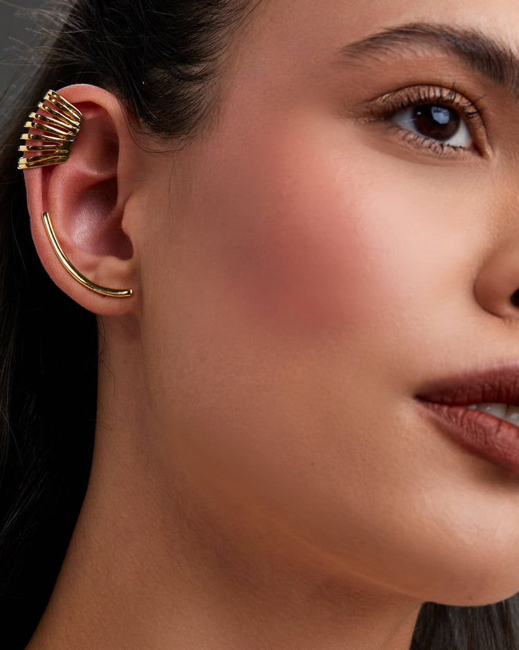 ear-cuff-curvado-dourado-papoula-lina-2