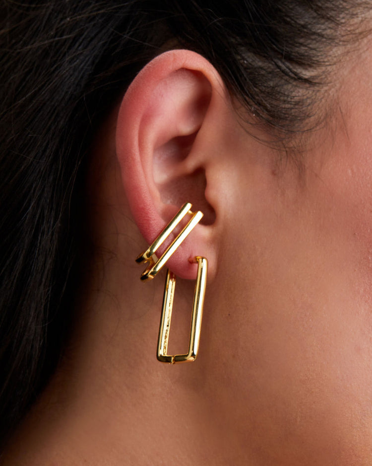 ear-hook-quadrado-duplo-dourado-papoula-lina-2