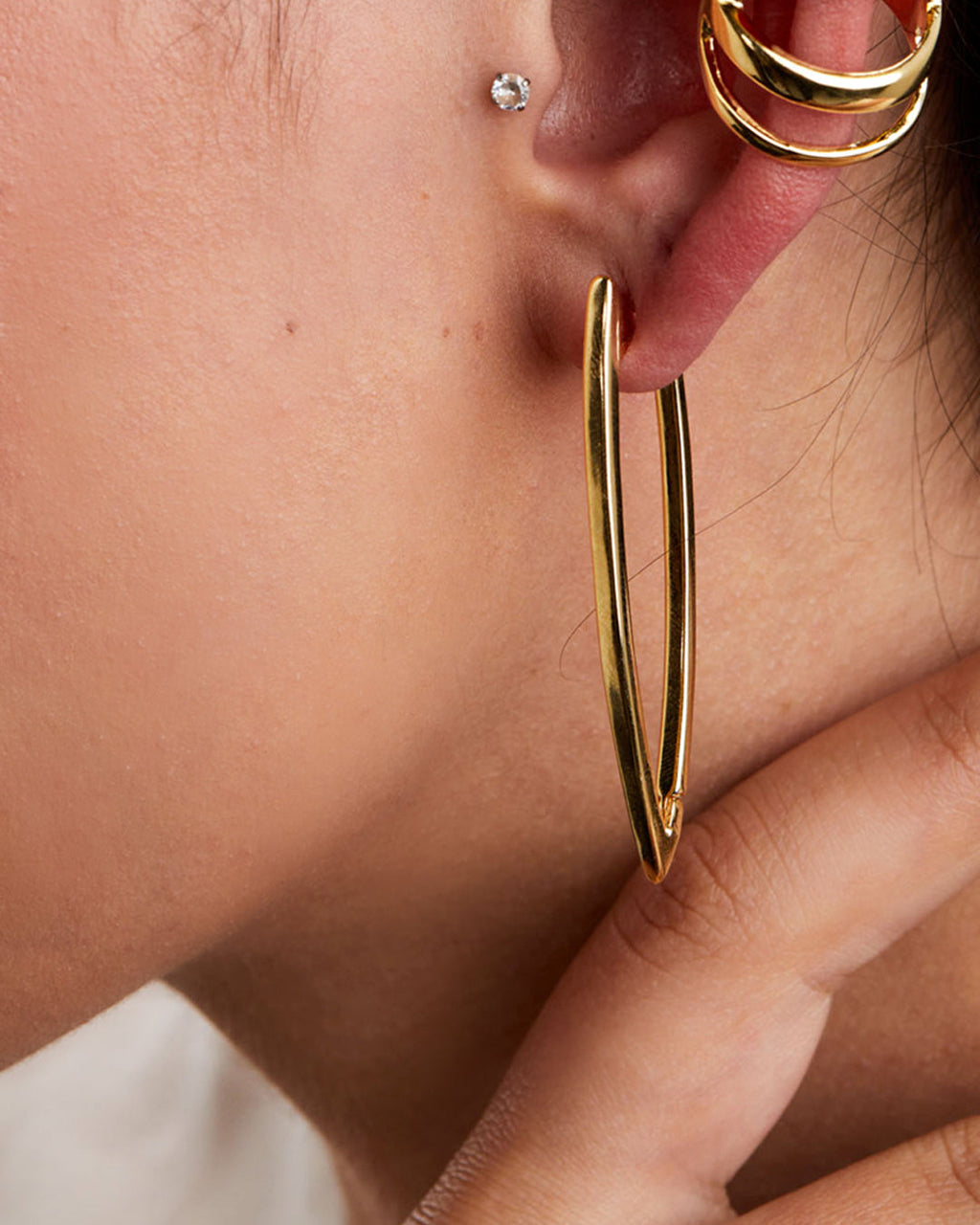 argola-dourada-papoula-lina-2