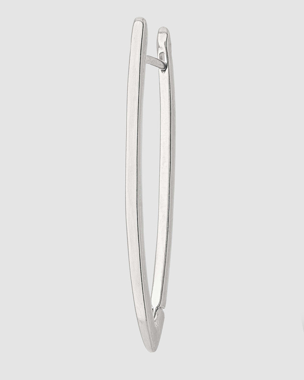 argola-prateada-papoula-lina-1