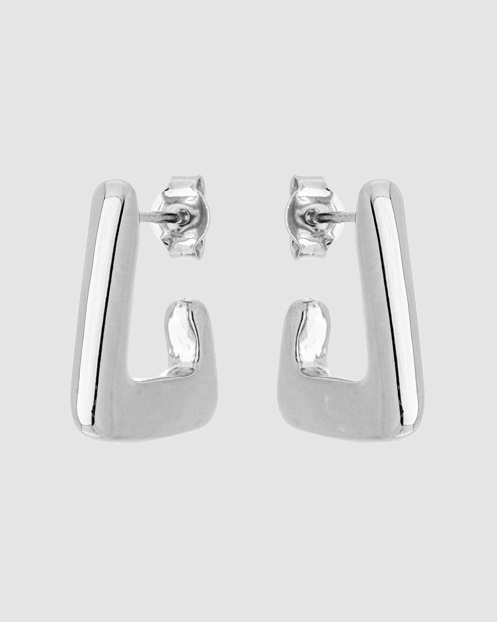 brinco-triangulo-grande-prateado-papoula-lina-1