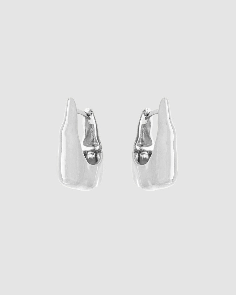 argola-pequena-prateada-papoula-liquida-3