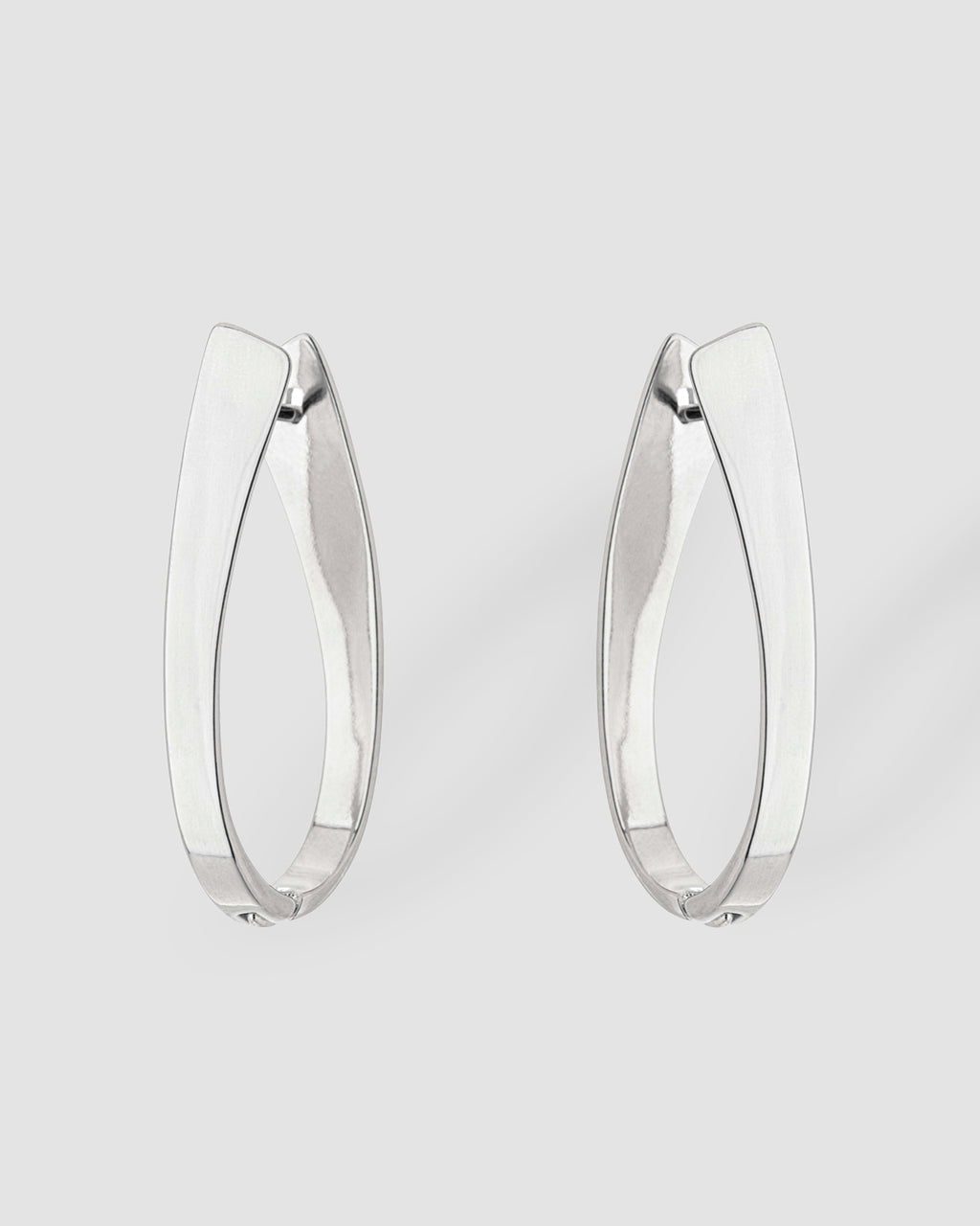 argola-prateada-papoula-orbita-1