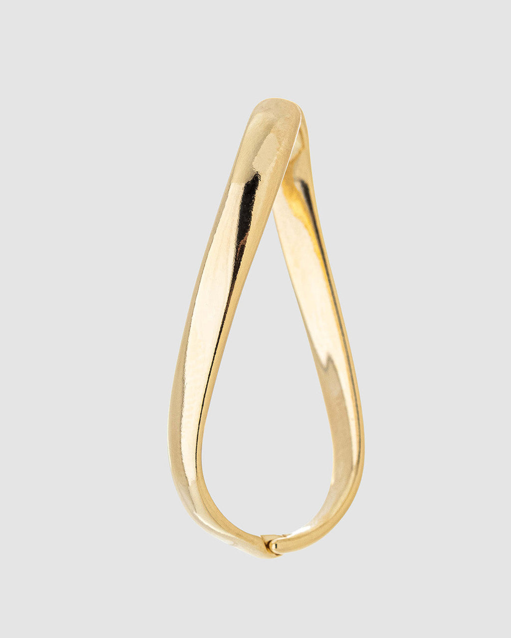 brinco-oval-torcido-dourado-papoula-orbita-3