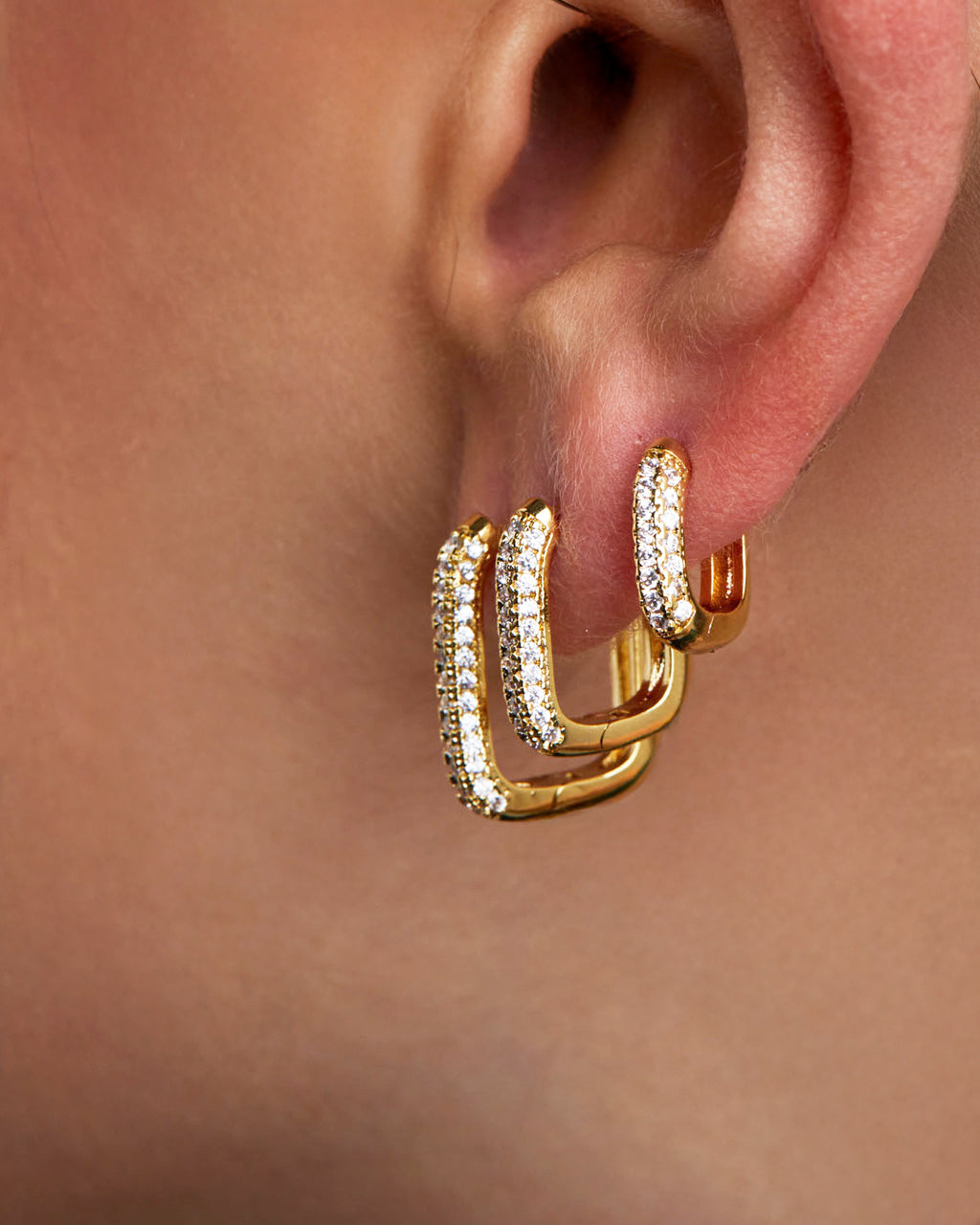 kit-brinco-trio-cravejado-quadrado-dourado-papoula-sparkle-2