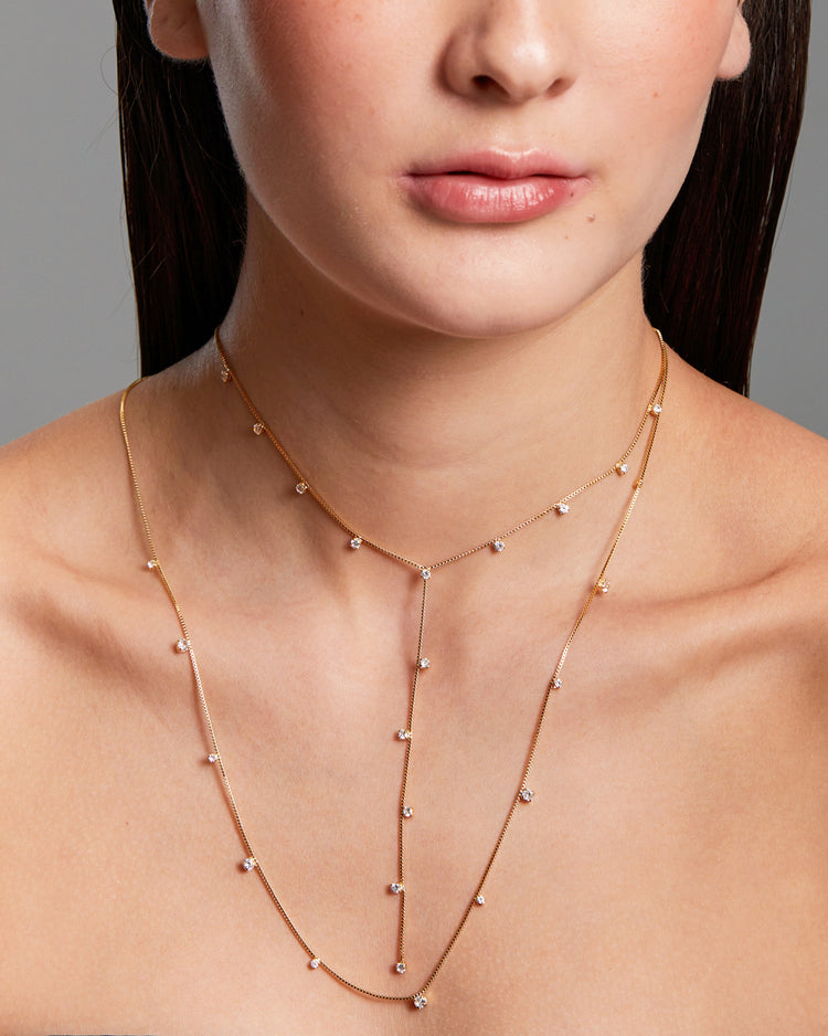 colar-y-pingentes-strass-dourado-40cm-papoula-volpi-2