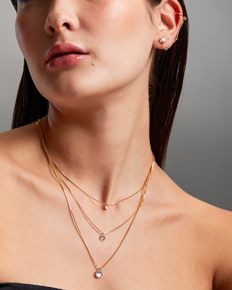 colar-triplo-com-pingentes-de-zirconia-40cm-dourada-papoula-light-dots-2