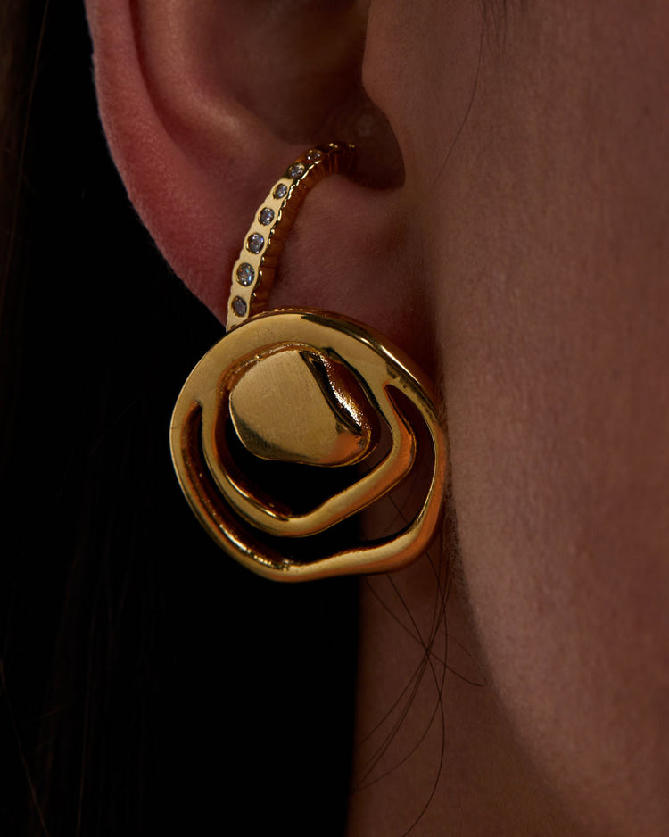 brinco-cravejado-dourado-papoula-sparkle-1-2