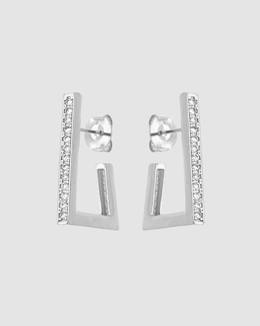 brinco-cravejado-zirconia-prateado-papoula-sparkle-1-1