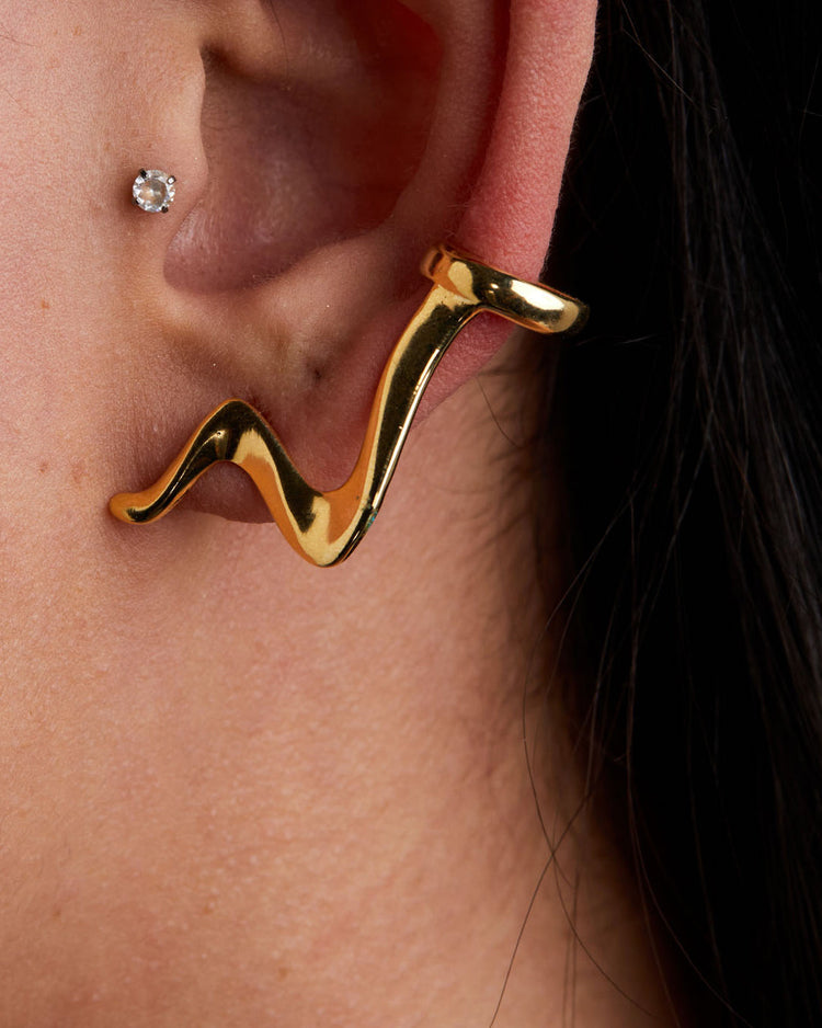ear-cuff-dourado-papoula-wave-2
