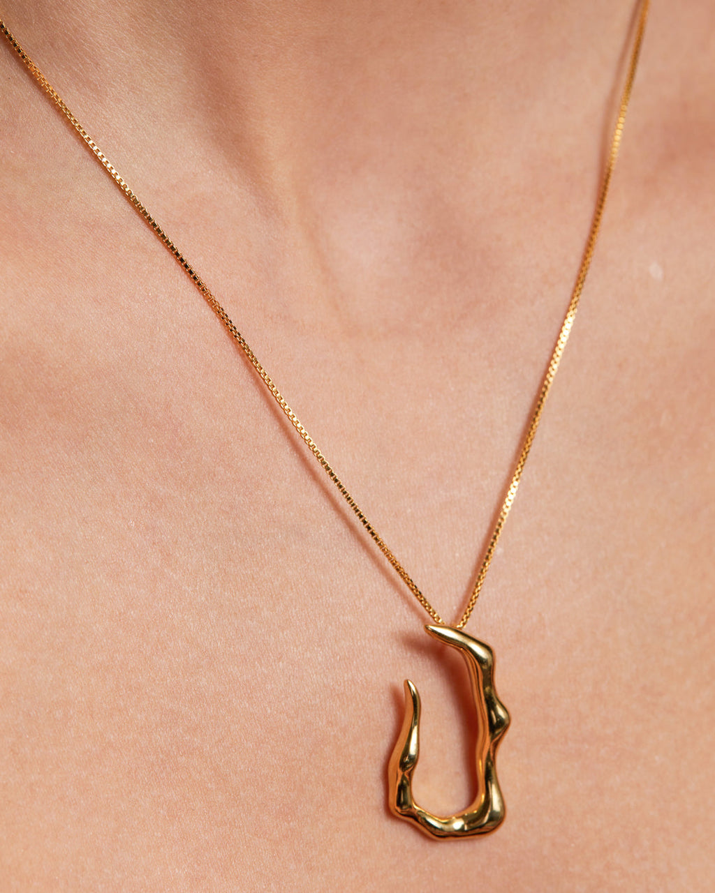 colar-coral-dourado-papoula-waves-1