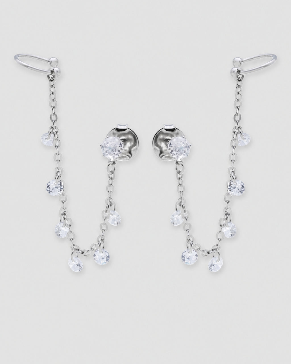 Brinco ear line piercing fake prateado com zircônia e corrente 7 cm banho de ródio — semijoia feminina ear stacking Papoula