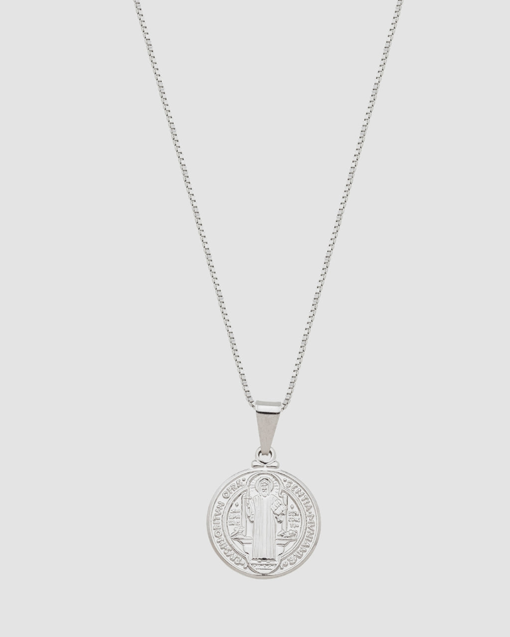 Colar medalha São Bento prateado com corrente veneziana 45 cm — semijoia religiosa feminina Papoula