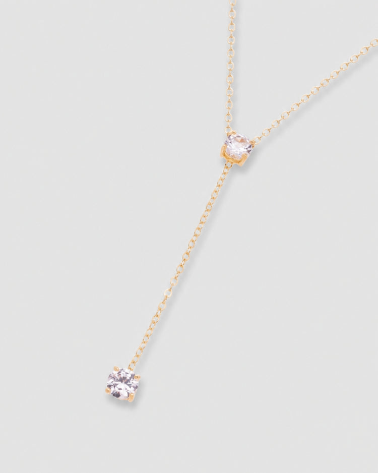Colar Y com zircônia incolor semijoia banhado a ouro 45 cm — acessório feminino Papoula