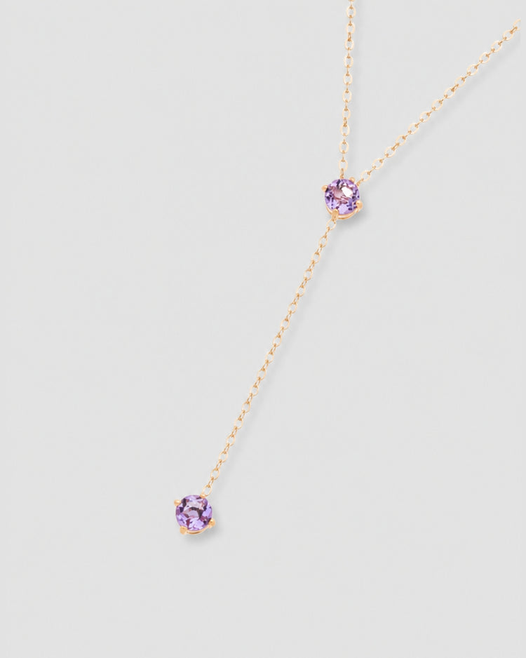 Colar Y com zircônia lavanda semijoia banhado a ouro 45 cm — acessório feminino Papoula