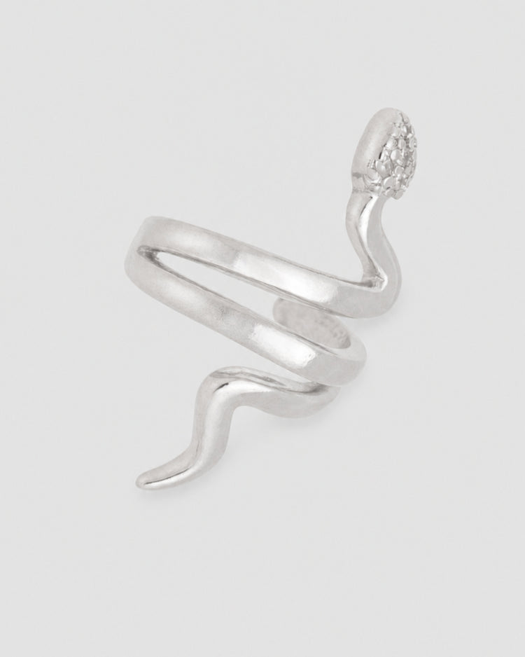 Piercing fake serpente cravejado com zircônia semijoia prateada — acessório feminino Papoula